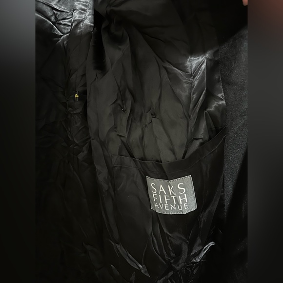 saks fifth avenue coat - Picture 4 of 6